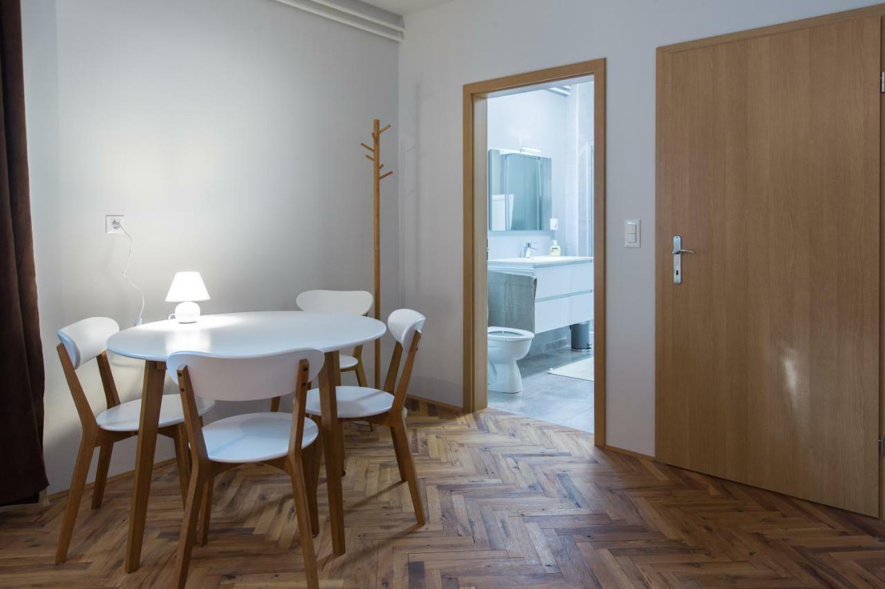 New Rooms & Apartments In ลูบลิยานา ภายนอก รูปภาพ